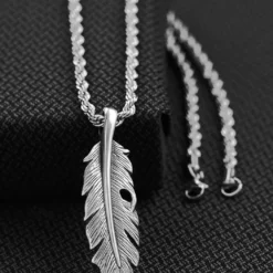 Twister Men's Feather Pendant Chain Necklace